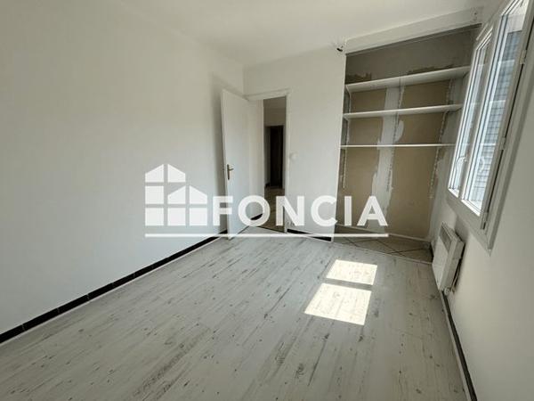 Location Appartement 2 pièces 45 m² - PLACE PERRIN La Seyne Sur Mer 83500