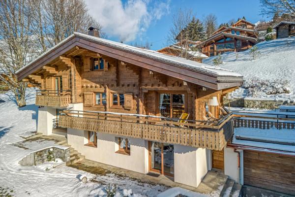 Chalet de luxe rénové – Accès direct aux pistes de ski à LA CLUSAZ (74)