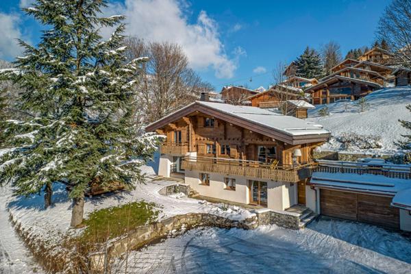 Chalet de luxe rénové – Accès direct aux pistes de ski à LA CLUSAZ (74)