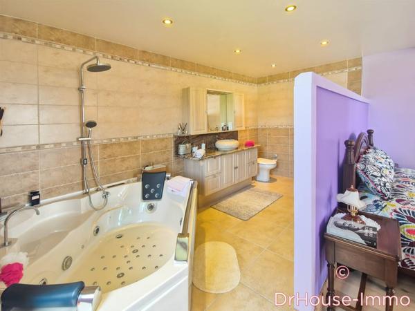 Maison à vendre 7 pièces de 225 m²