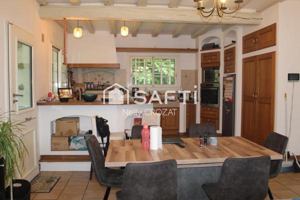 Située à Château-Thierry secteur calme  très belle propriété !