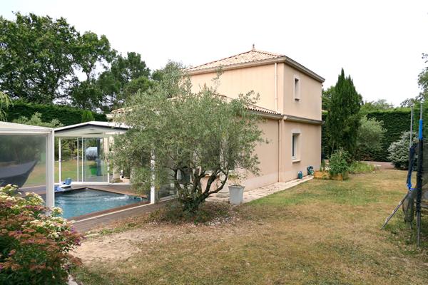 Propriété de 196 m2 - 4 Chambres - Piscine - Les Sorinieres - L'Agence Locale