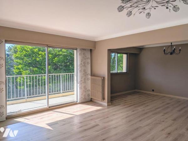 Appartement 106m² lumineux avec ascenseur, balcon et parking – Quartier Procé, Nantes