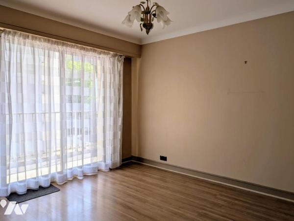 Appartement 106m² lumineux avec ascenseur, balcon et parking – Quartier Procé, Nantes