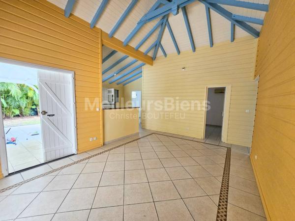 Villa 3ch proche bourg, piscine, citerne