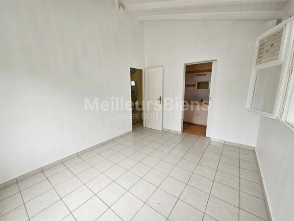 Villa 3ch proche bourg, piscine, citerne