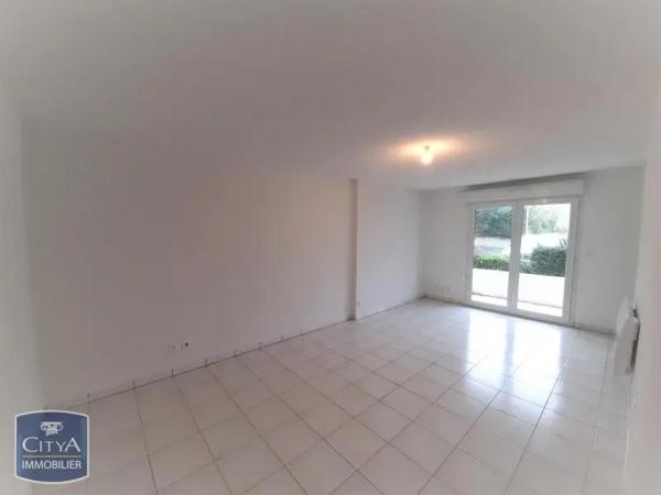 Appartement à louer 2 pièces 47.59m² Beaupréau-en-Mauges (49600)