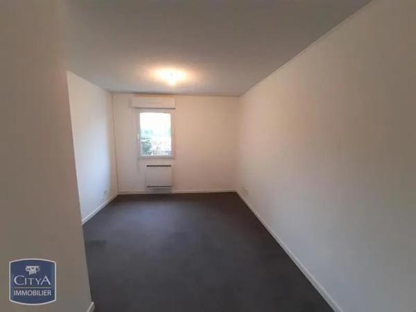 Appartement à louer 2 pièces 47.59m² Beaupréau-en-Mauges (49600)