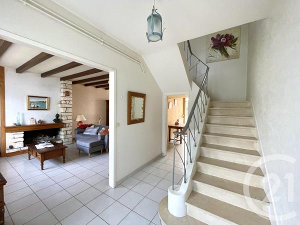 Maison à vendre  7 pièces - 153,99 m 2   ROYAN  - 17