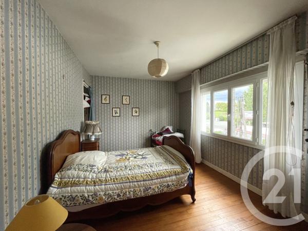 Maison à vendre  7 pièces - 153,99 m 2   ROYAN  - 17
