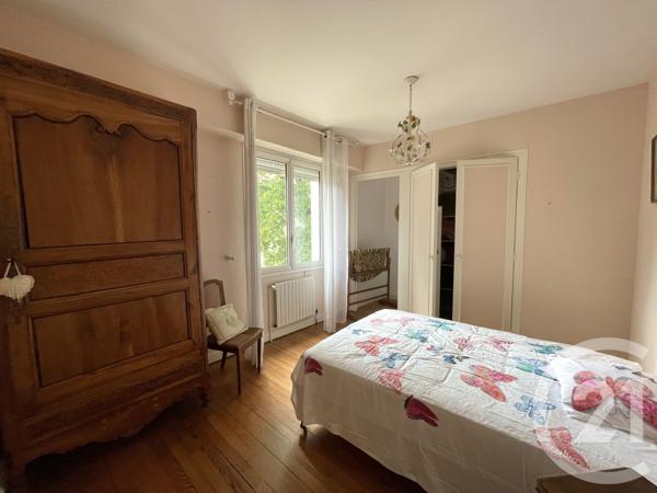 Maison à vendre  7 pièces - 153,99 m 2   ROYAN  - 17