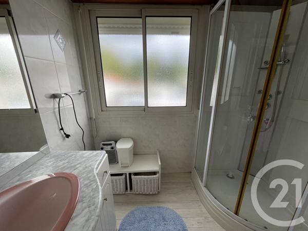 Maison à vendre  7 pièces - 153,99 m 2   ROYAN  - 17