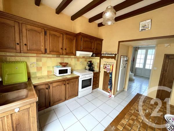 Maison à vendre  7 pièces - 153,99 m 2   ROYAN  - 17