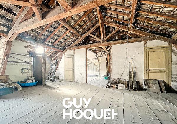 Maison en Pierre à Rénover + Grenier Aménageable et dépendances - 71260 FLEURVILLE