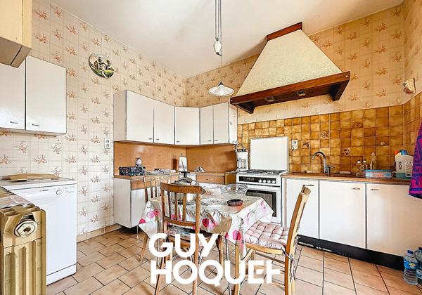 Maison en Pierre à Rénover + Grenier Aménageable et dépendances - 71260 FLEURVILLE