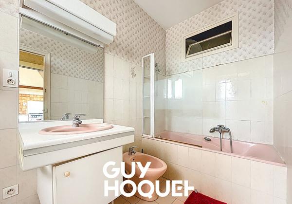 Maison en Pierre à Rénover + Grenier Aménageable et dépendances - 71260 FLEURVILLE