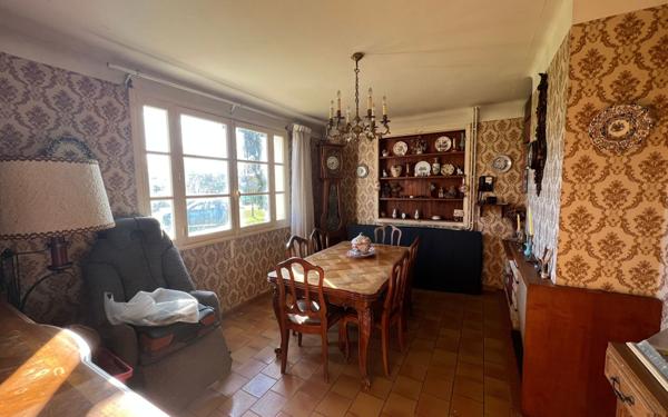 Maison à vendre    4 pièces •  Roquefort