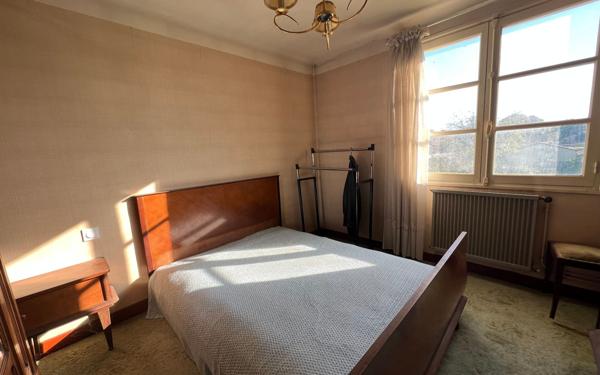 Maison à vendre    4 pièces •  Roquefort