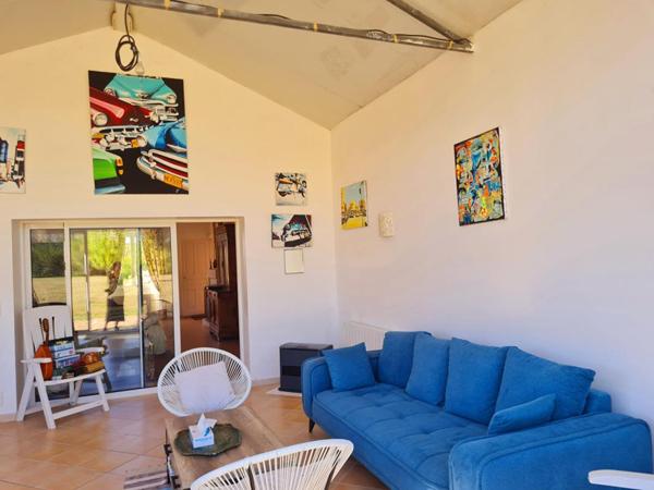 AUTHENTIQUE CHARENTAISE RENOVEE 3ch, veranda, 5000m2 de terrain, 2 garages