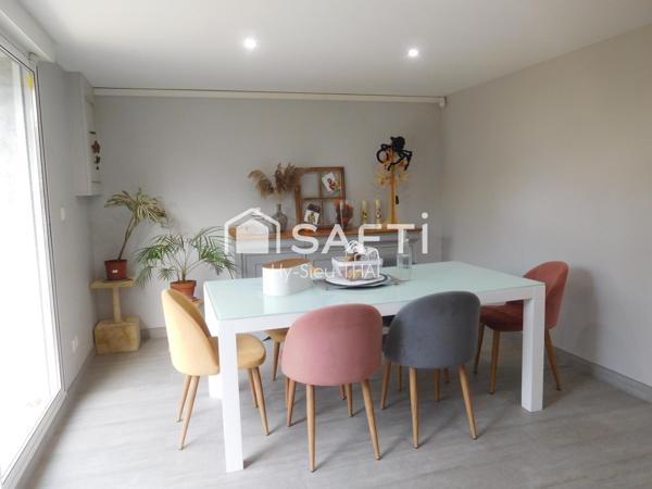 Maison Contemporaine de 140 m2, construite en 1970, 7 pièces, 3 Chambres, à ALEX-GROISSIAT, terrain 959 m2,