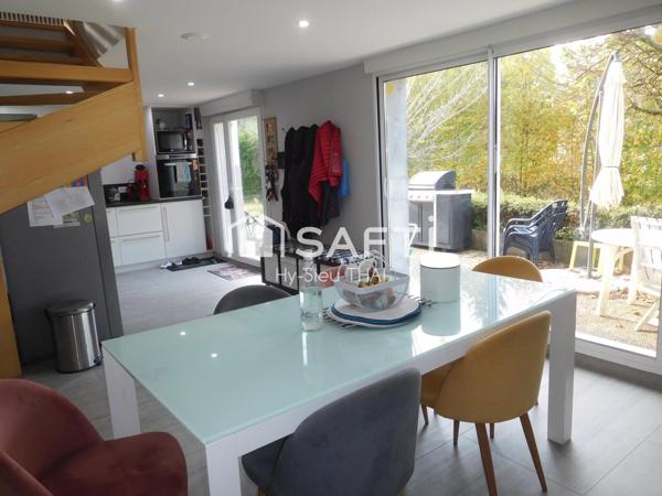 Maison Contemporaine de 140 m2, construite en 1970, 7 pièces, 3 Chambres, à ALEX-GROISSIAT, terrain 959 m2,