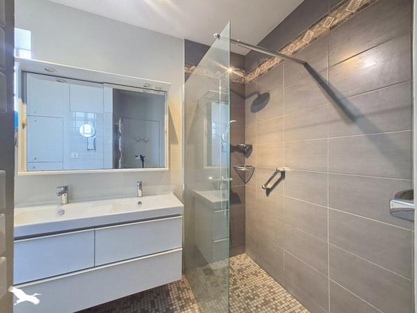Maison 117 568 € Montluçon 6 p 138 m² DPE F