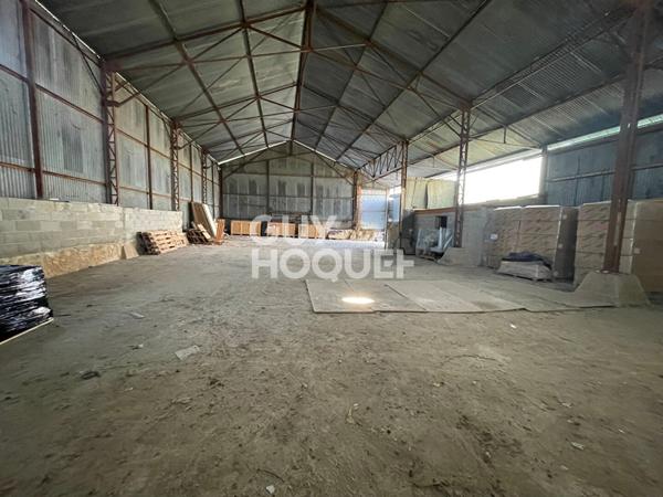HANGAR A LOUER - CHAMPMOTTEUX