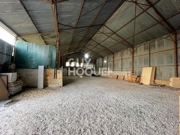 HANGAR A LOUER - CHAMPMOTTEUX