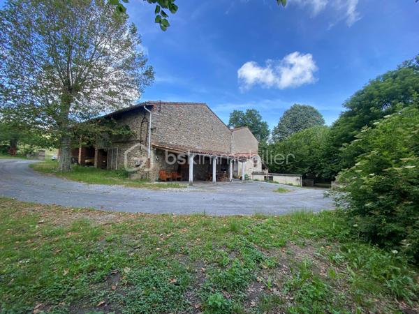 Corps de ferme de 253 m²