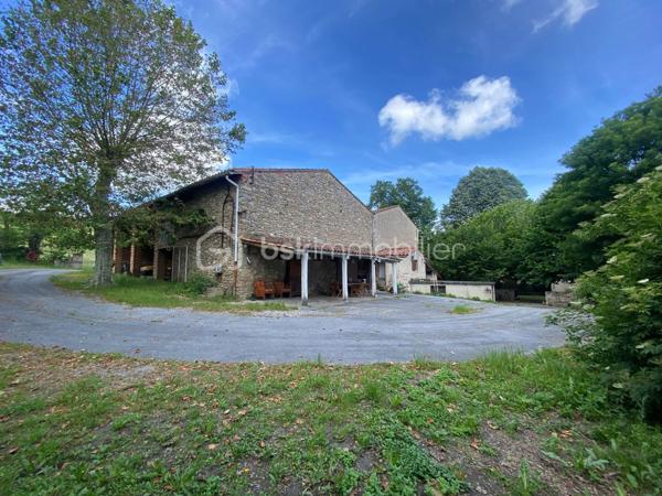 Corps de ferme de 253 m²