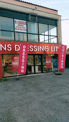 Draguignan (83300) bureau sur axe passant 60 m2 sortie de ville