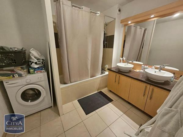 Appartement à louer 3 pièces 62.41m² Bassens (33530)