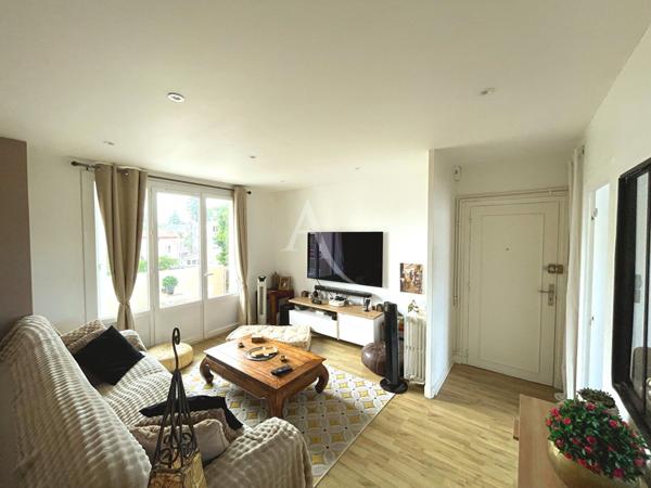 Pau ,Appartement 2 chambres à Pau, avec balcon, ascenseur.