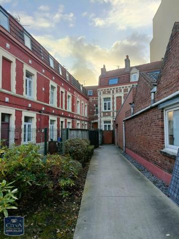 Local professionnel à louer 350m²