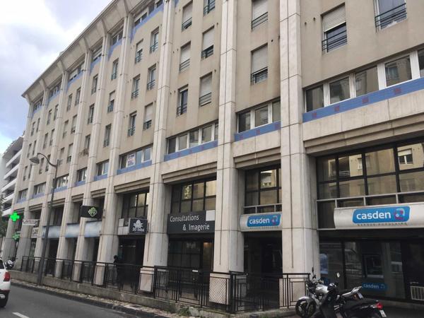 Bureaux lumineux avec parkings à louer - Prado / Périer - 13008 Marseille