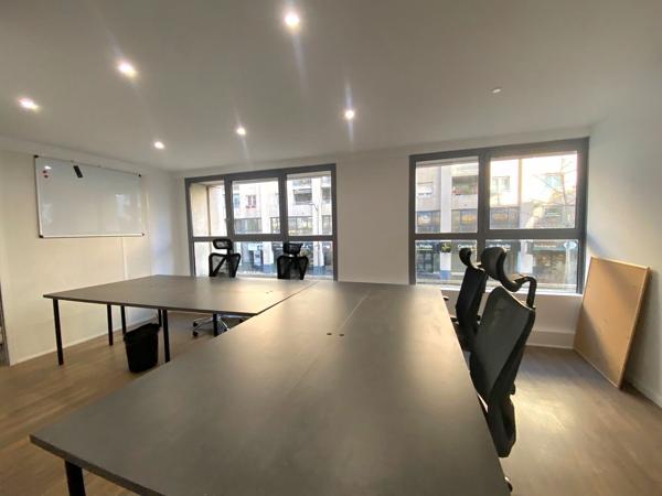 Bureaux lumineux avec parkings à louer - Prado / Périer - 13008 Marseille