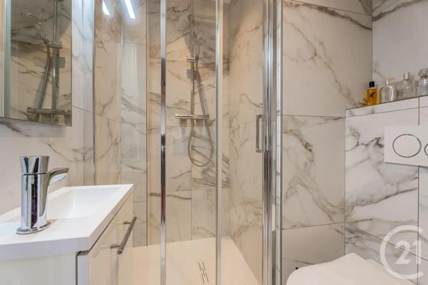 Appartement F3 à vendre  3 pièces - 90 m 2   VILLEFRANCHE SUR MER  - 06