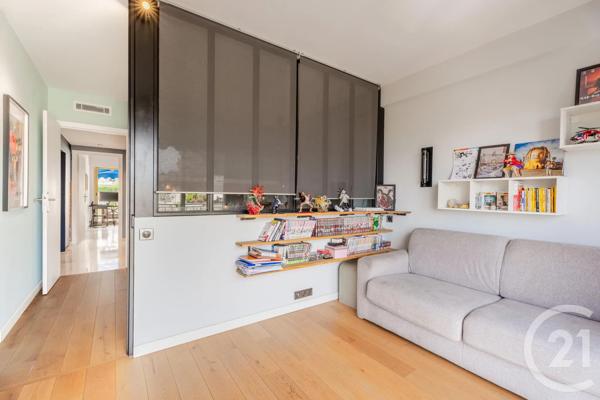 Appartement F3 à vendre  3 pièces - 90 m 2   VILLEFRANCHE SUR MER  - 06