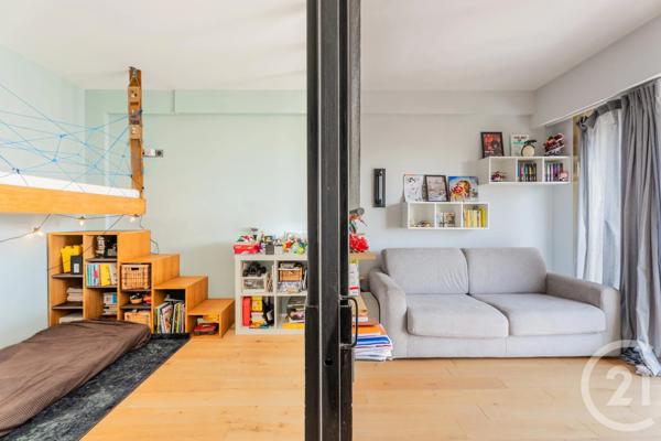 Appartement F3 à vendre  3 pièces - 90 m 2   VILLEFRANCHE SUR MER  - 06