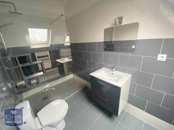 Appartement à louer 3 pièces 67.56m² Charleville-Mézières (08000)