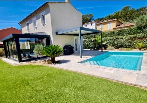 Cuers Var- villa individuelle récente avec garage et piscine-3 chambres