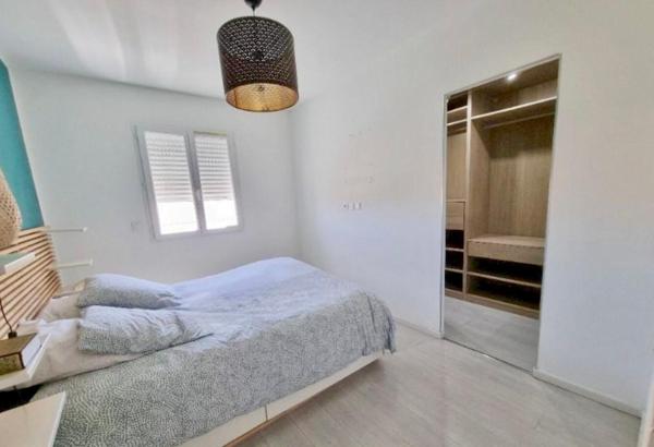 Cuers Var- villa individuelle récente avec garage et piscine-3 chambres