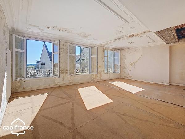 Immeuble à rénover – 335 m² dans le centre historique de Thouars (79) Deux Sèvres