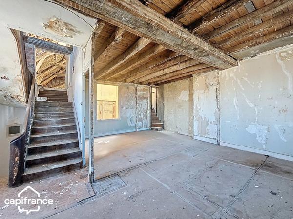 Immeuble à rénover – 335 m² dans le centre historique de Thouars (79) Deux Sèvres