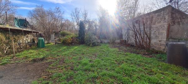 À VENDRE : Grande maison de ville - Le Cendre - Le cendre