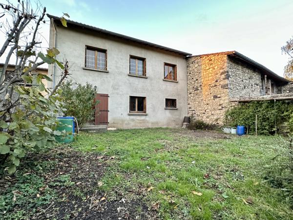 À VENDRE : Grande maison de ville - Le Cendre - Le cendre