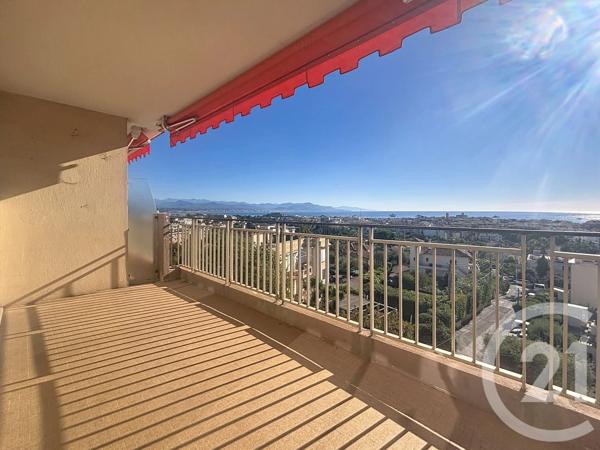 Appartement à vendre  4 pièces - 135,79 m 2   ANTIBES  - 06