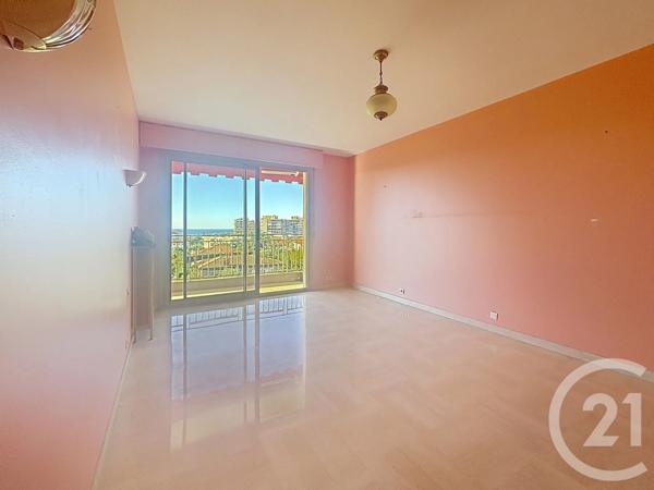 Appartement à vendre  4 pièces - 135,79 m 2   ANTIBES  - 06
