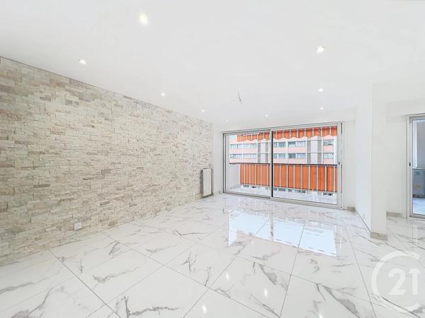 Appartement à vendre  4 pièces - 135,79 m 2   ANTIBES  - 06