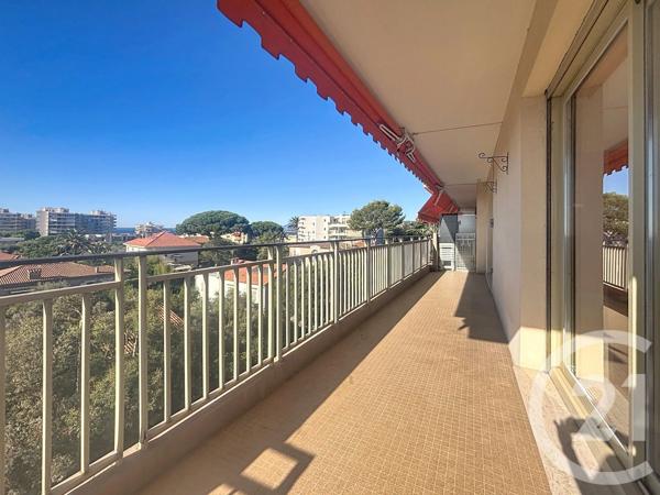 Appartement à vendre  4 pièces - 135,79 m 2   ANTIBES  - 06